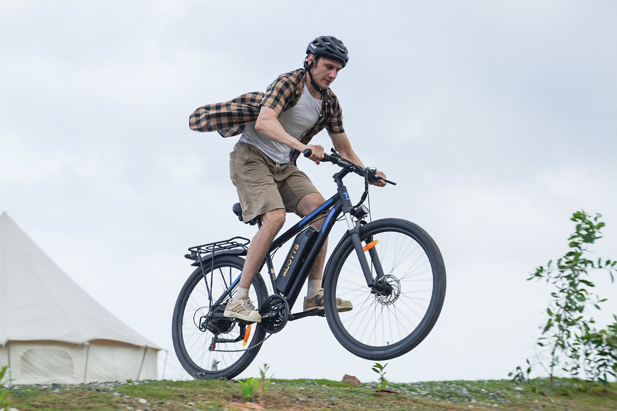 Model riding DUOTTS C29 lightweight e-bike with single battery, demonstrating its comfortable riding posture.